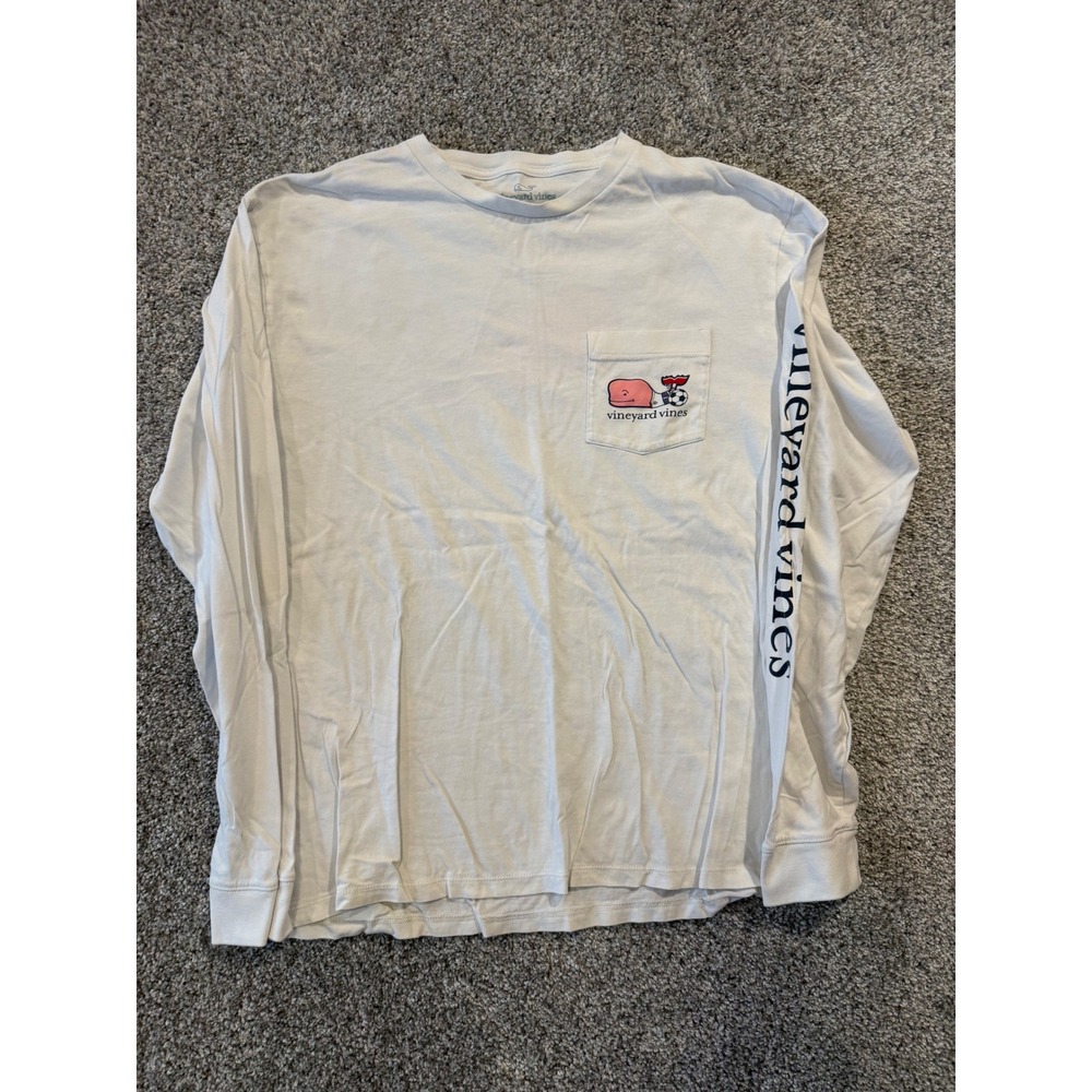 Vineyard Vines T-Shirt Mens L White Soccer Whale Long Sleeve Pocket Graphic Tee